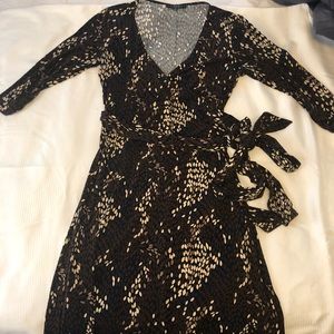 Women’s 3/4 sleeve partial wrap dress